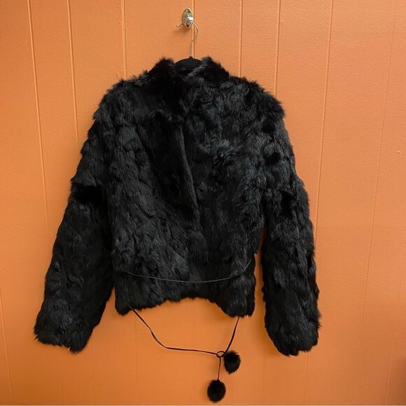 Chic Black Faux Fur Jacket - Picture 1 of 3